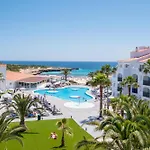 Fergus Style Carema Aparthotel 4*