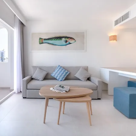 Fergus Style Carema Aparthotel