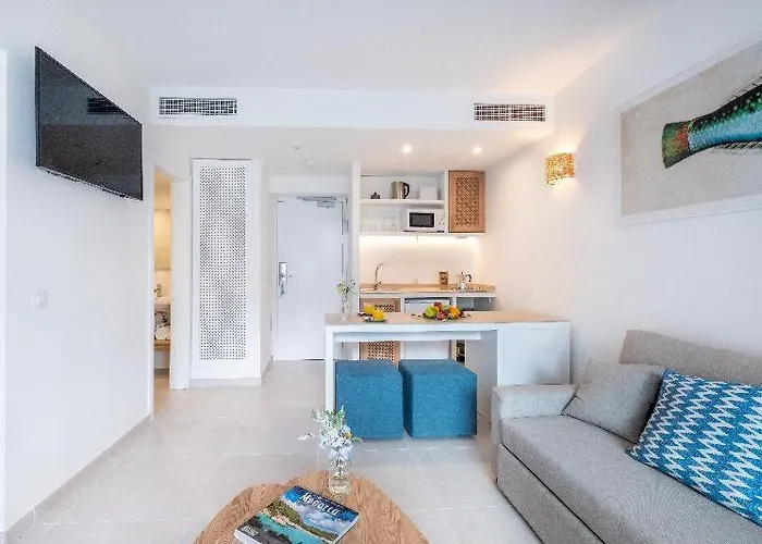 Fergus Style Carema 4* Cala'N Bosch (Menorca)