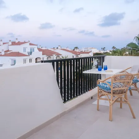 Fergus Style Carema Apart Otel Cala en Bosch