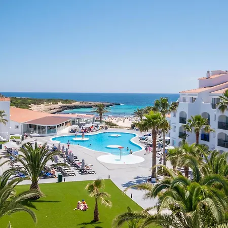 Fergus Style Carema Aparthotel 4*