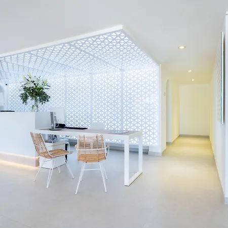 Apartahotel Fergus Style Carema 4*