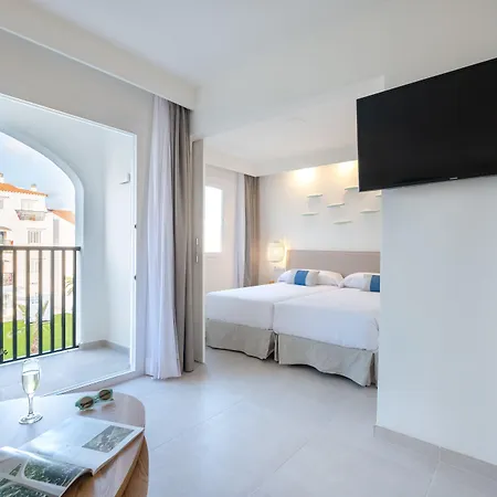 Fergus Style Carema 4*