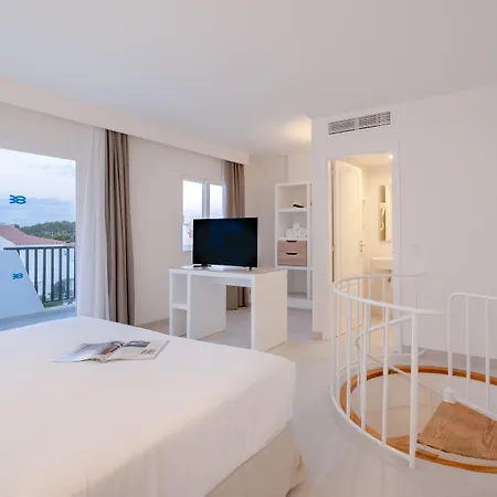 Fergus Style Carema 4* Cala'N Bosch (Menorca)