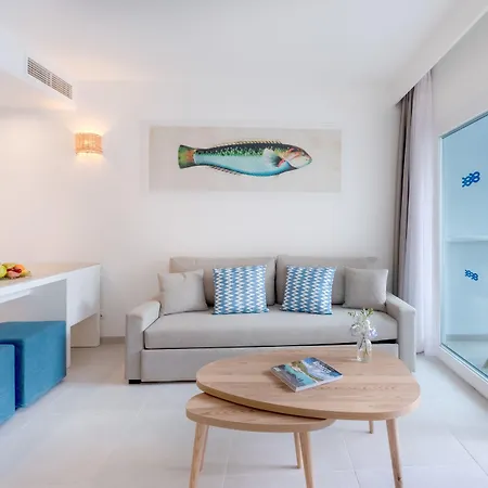 Apartahotel Fergus Style Carema 4*