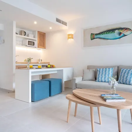 Fergus Style Carema 4*