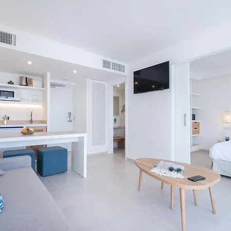 Aparthotel Fergus Style Carema 4*