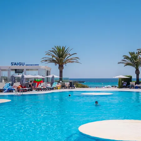 Apartahotel Fergus Style Carema