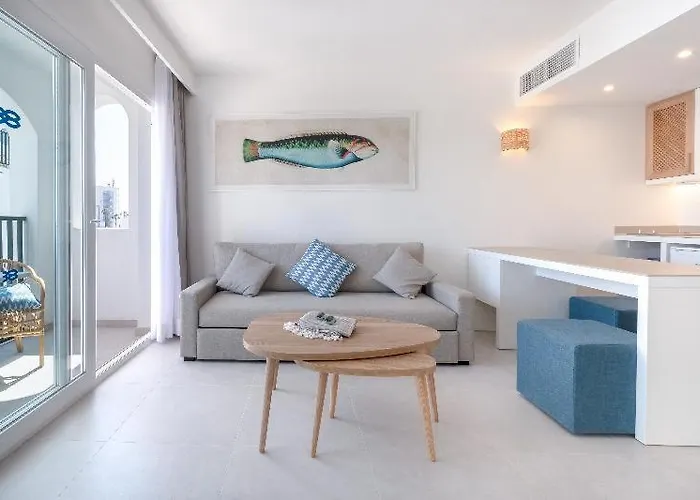 Apartahotel Fergus Style Carema Cala'N Bosch (Menorca)