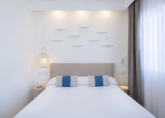 Fergus Style Carema Apartmanhotel Cala en Bosch