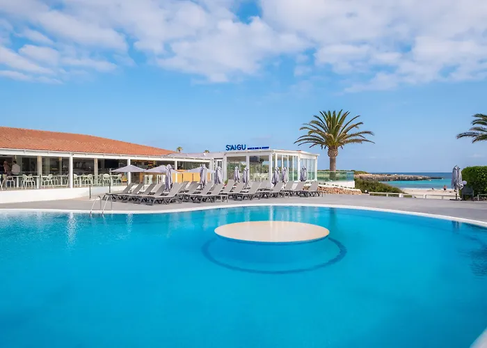 Apartmanhotel Fergus Style Carema 4*