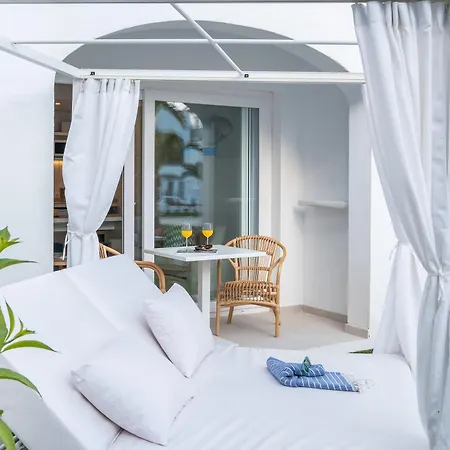 Fergus Style Carema Aparthotel 4*