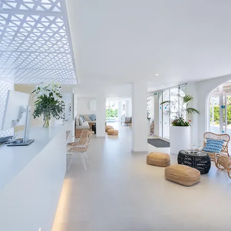 Fergus Style Carema Apart-hotel