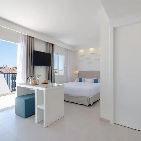 Aparthotel Fergus Style Carema Cala'N Bosch (Menorca)