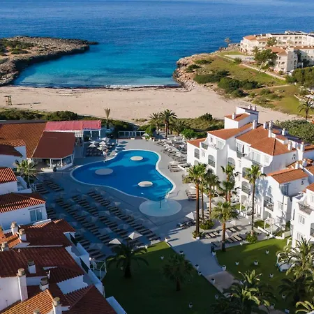Fergus Style Carema Aparthotel 4*