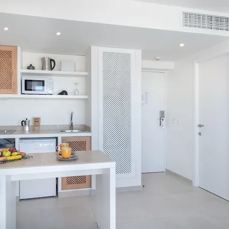 Apart-hotel Fergus Style Carema Cala'N Bosch (Menorca)