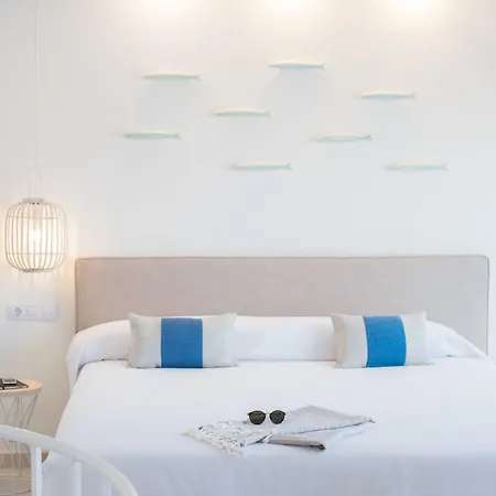 Fergus Style Carema 4*