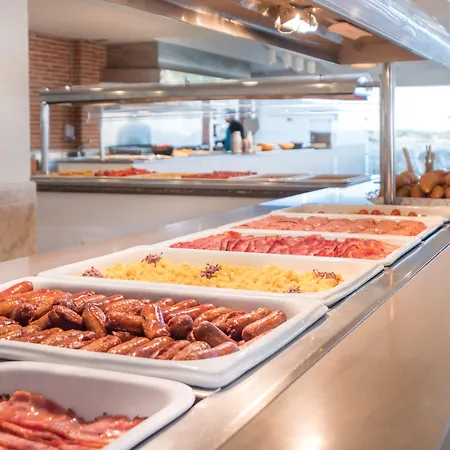 Fergus Style Carema 4*