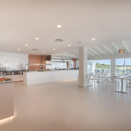 Apart-hotel Fergus Style Carema